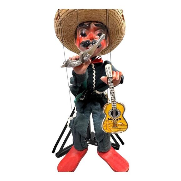 Vintage Mexican Marionette String Puppet With Sombrero & Guitar Hombre READ - Picture 9 of 10